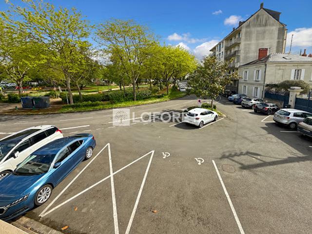 Local Commercial location à Saumur