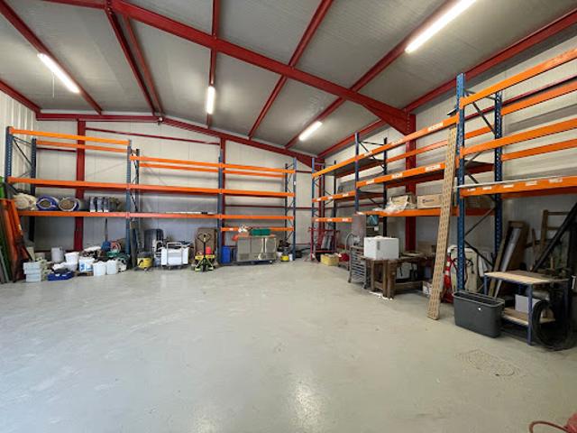 Local Commercial location à Sens