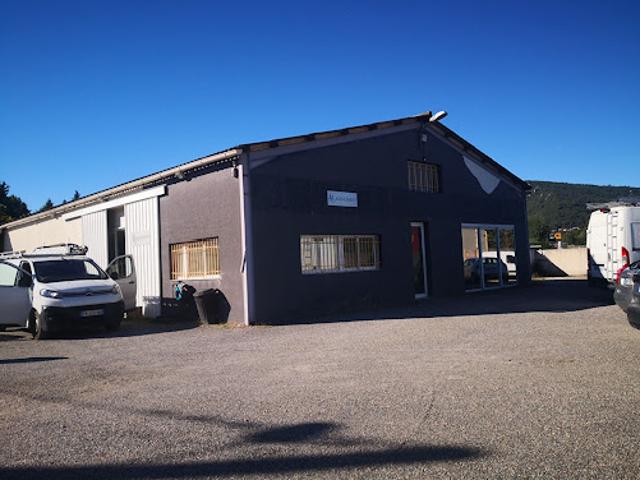 Local Commercial location à Brignoles