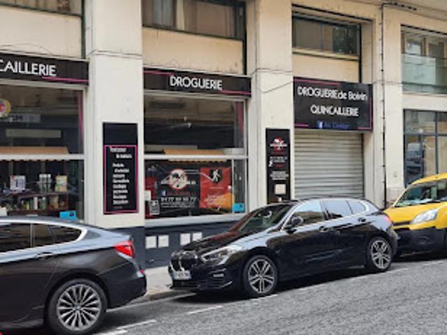 Local Commercial location à Saint-Étienne, Saint-etienne