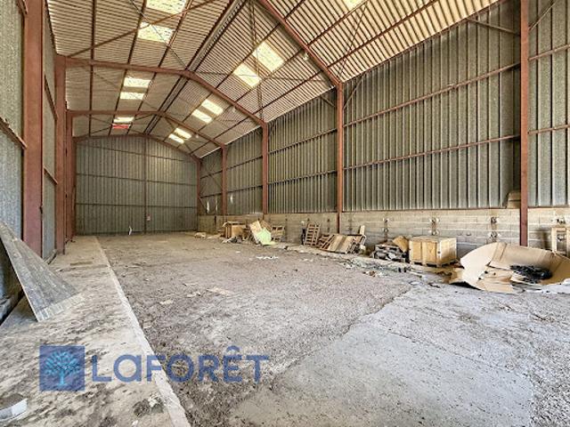 Local Commercial location à Bernay, Breteuil