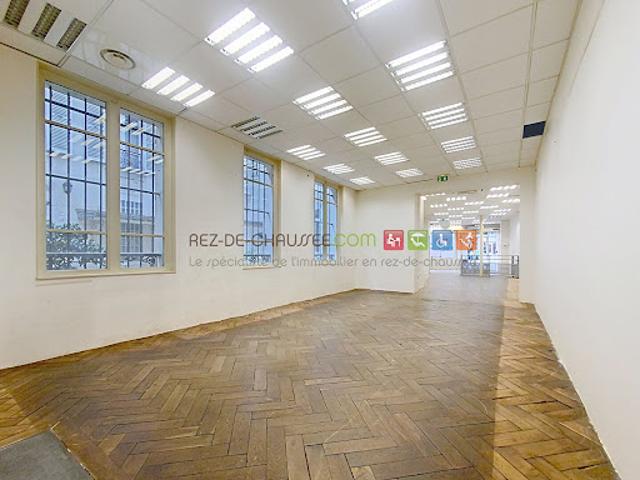 Local Commercial location à Paris, Île-de-France
