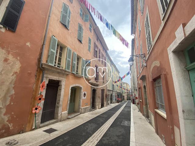 Local Commercial location à Arrondissement de Toulon, Hyères