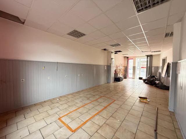 Local Commercial location à Saint-Étienne, La Grand-croix