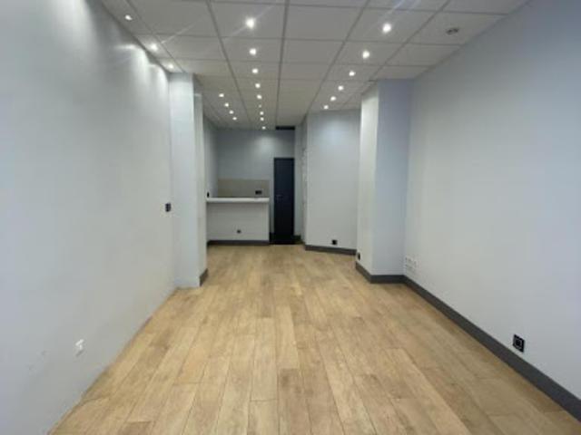 Local Commercial location à Paris, Île-de-France