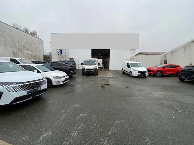 Local Commercial location à Bègles, Terres Neuves