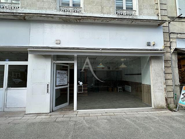 Local Commercial location à Rochefort, Quéreux du Boinot
