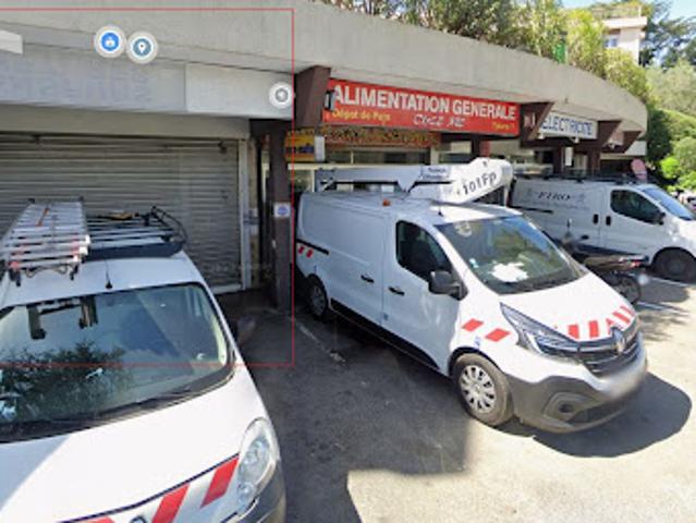 Local Commercial location à Grasse, Cannes