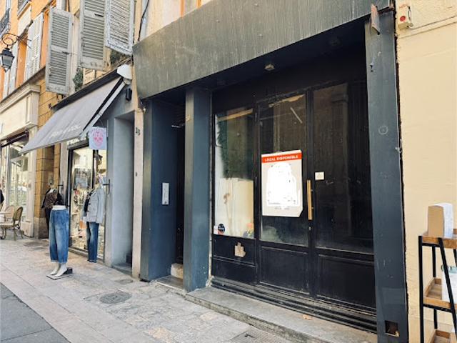 Local Commercial location à Aix-en-Provence, Aix-en-provence