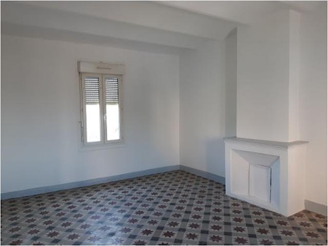 Local Commercial location à Alès, Saint-privat-des-vieux