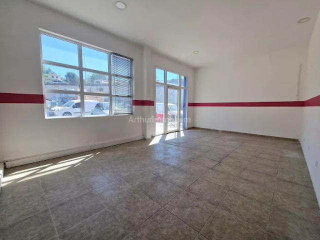Local Commercial location à Arrondissement de Draguignan, Draguignan