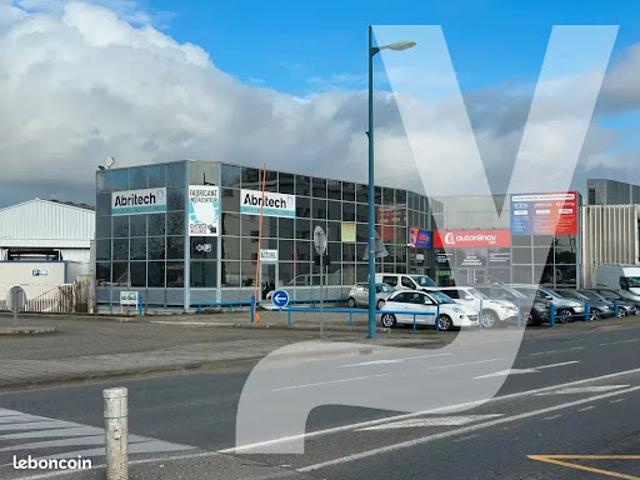 Local Commercial location à Agen, Lot-et-Garonne
