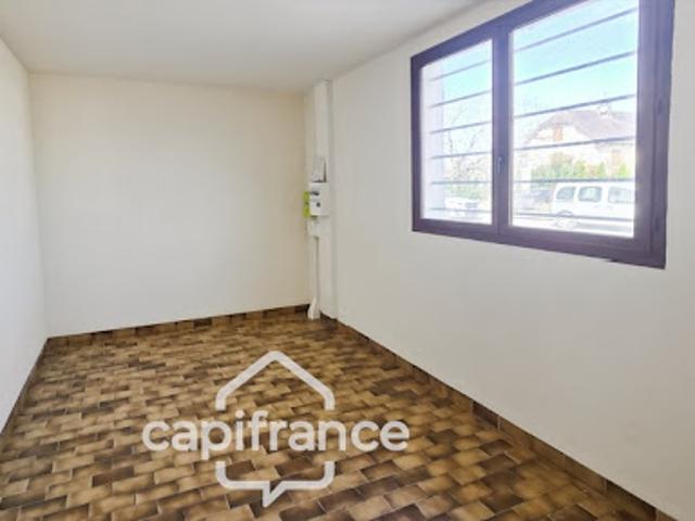 Local Commercial location à Louhans-Châteaurenaud, Savigny-sur-seille