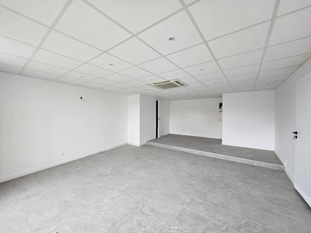 Local Commercial location à Valence, Anneyron