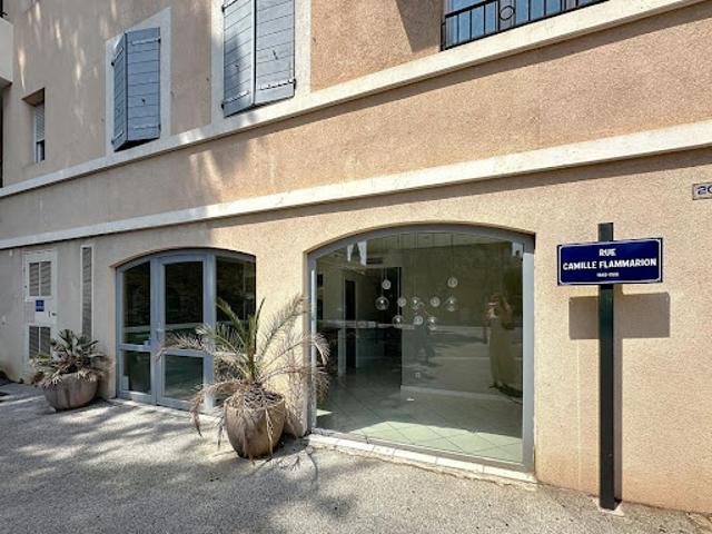 Local Commercial location à Arrondissement de Toulon, La Seyne-sur-mer