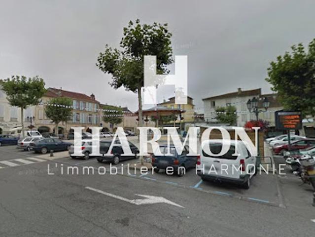 Local Commercial vente à Mirande