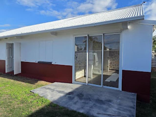 Local Commercial location à Saint-Pierre