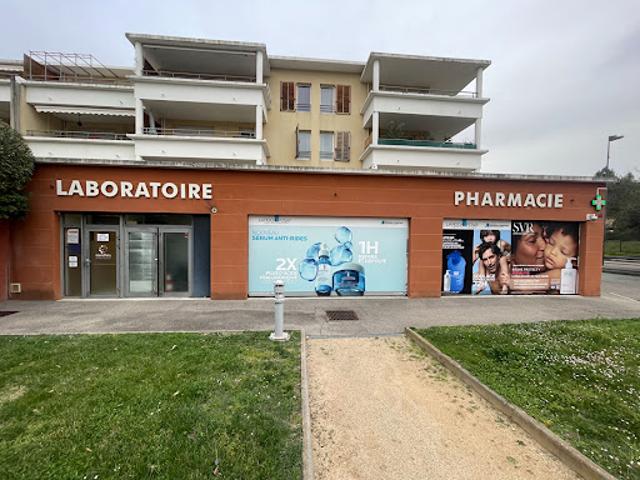 Local Commercial location à Jas de Bouffan, Aix-en-Provence