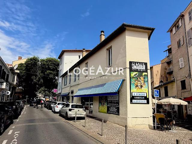Local Commercial location à Le Ponteil, Antibes