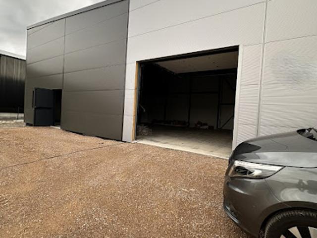 Local Commercial location à Toulouse, Rouffiac-tolosan