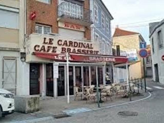 Local Commercial location à Cité Turon de Gloire, Lourdes