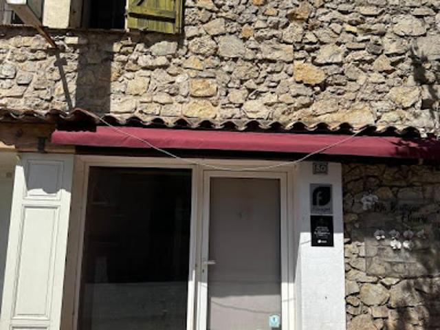 Local Commercial location à Arrondissement de Toulon, Ollioules