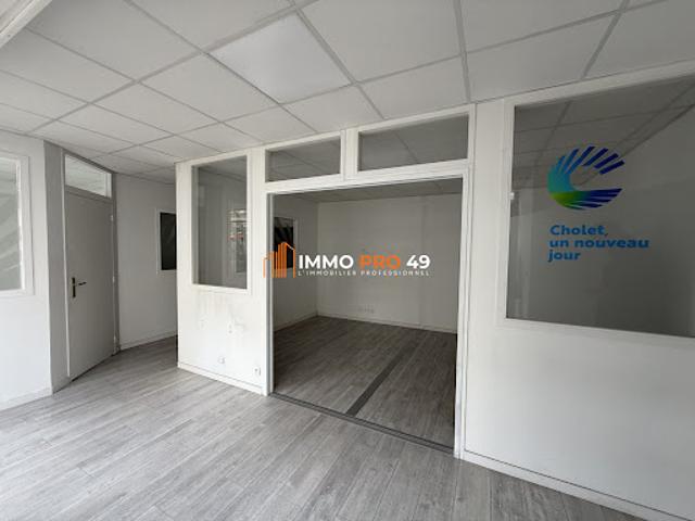 Local Commercial location à Cholet