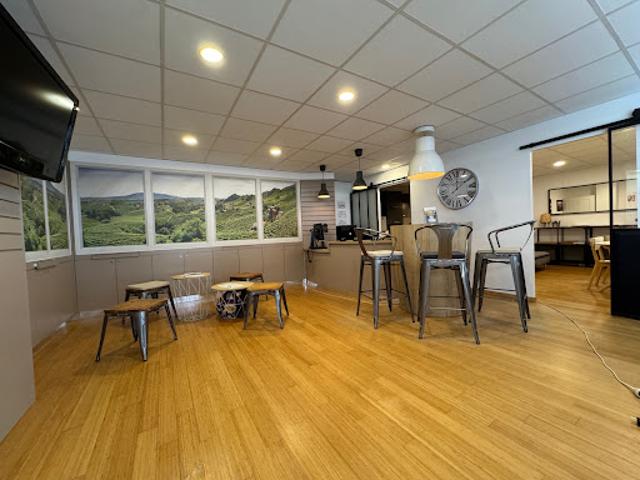 Local Commercial location à Montluçon, Commentry