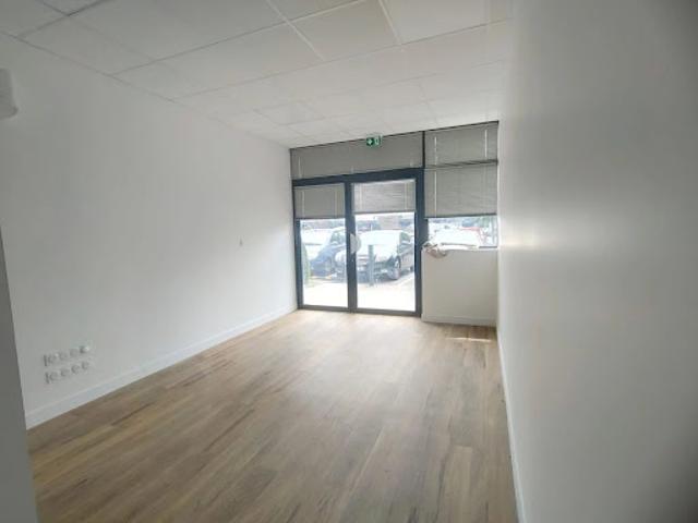 Local Commercial location à Toulouse, Plaisance-du-touch