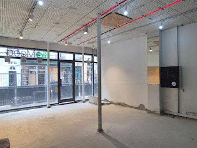Local Commercial location à Paris, Île-de-France