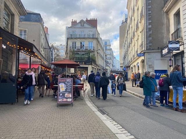 Local Commercial location à Nantes