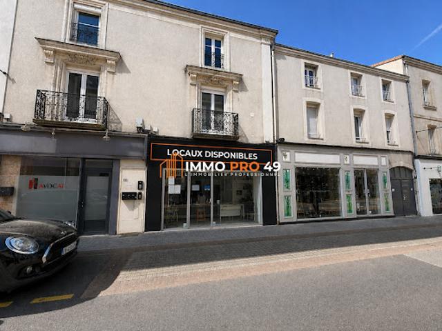 Local Commercial location à Cholet