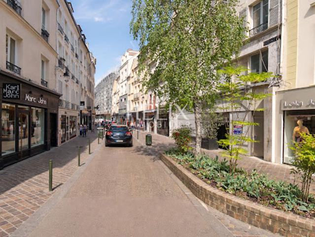 Local Commercial location à Saint-Germain-en-Laye, Saint-germain-en-laye