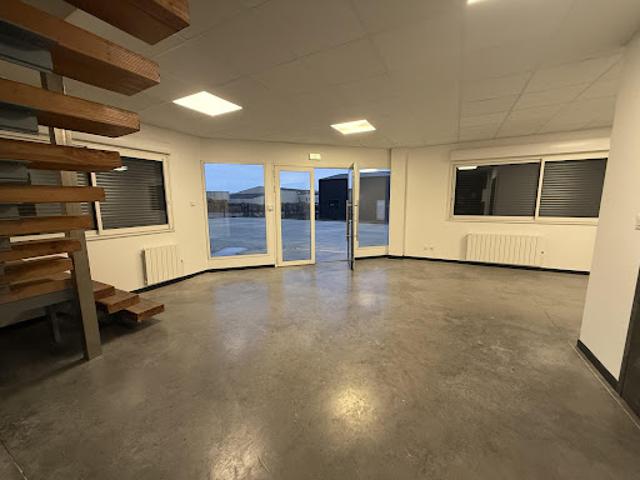 Local Commercial location à Bernay, Bourg-achard
