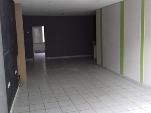 Local Commercial location à Douai