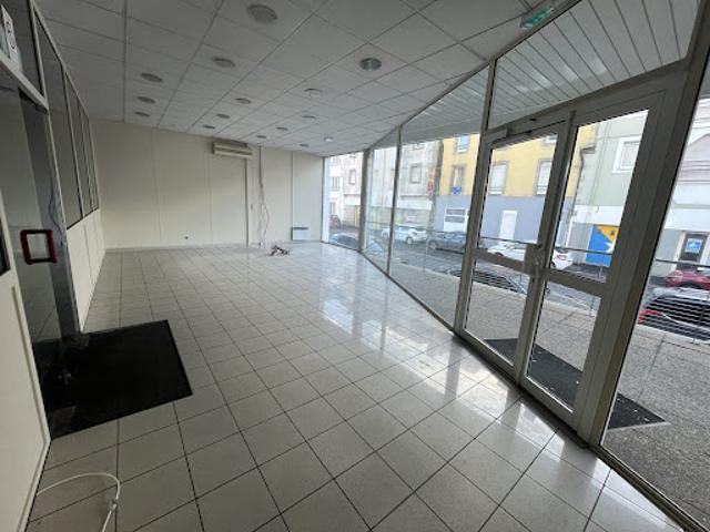 Local Commercial location à Quimper, Bretagne