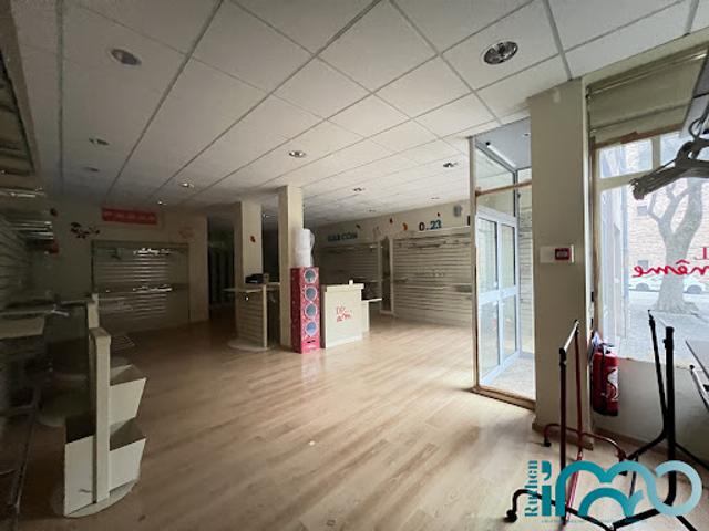 Local Commercial location à Rodez, Onet-le-château