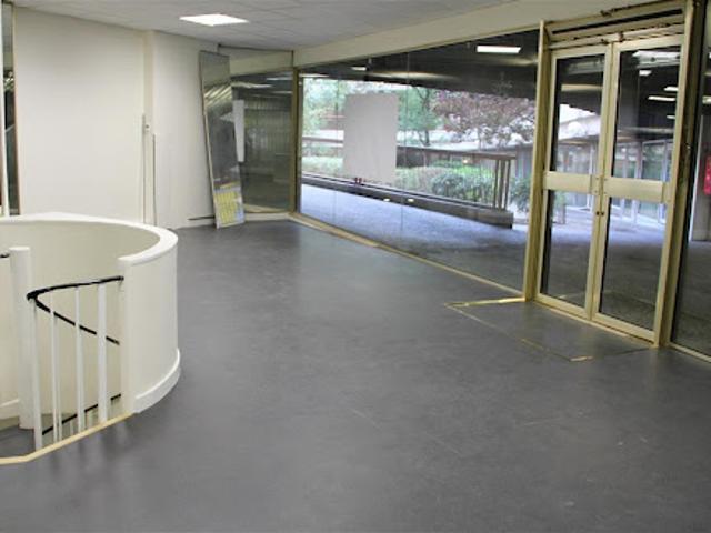 Local Commercial location à Paris, Île-de-France