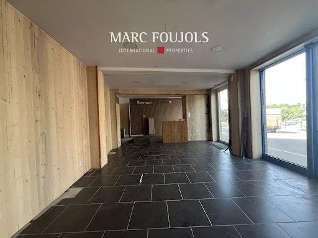 Local Commercial location à Senlis, Chantilly
