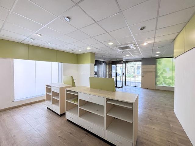 Local Commercial location à Bordeaux