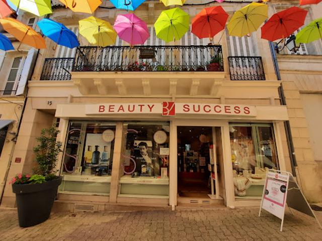 Local Commercial location à France métropolitaine, Jonzac