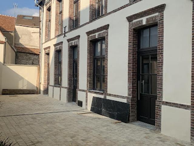 Local Commercial location à Mantes-la-Jolie, Houdan