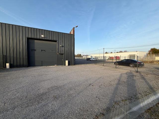 Local Commercial location à Laon
