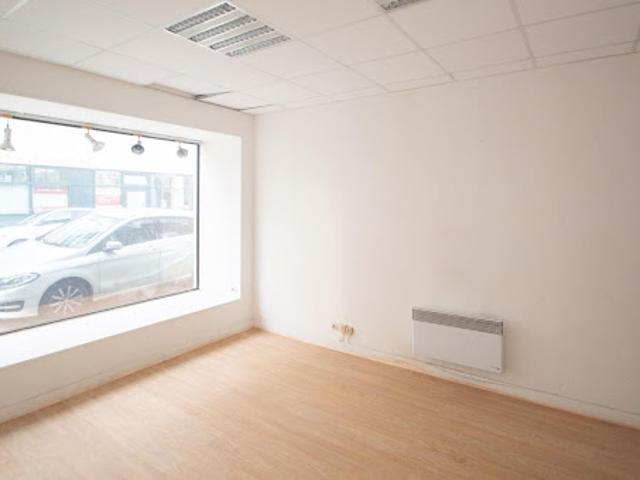 Local Commercial location à Pau