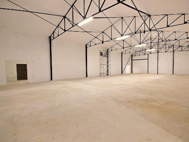 Local Commercial location à Marseille, Roquevaire