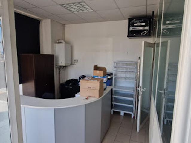 Local Commercial location à Saint-Quentin, Saint-quentin