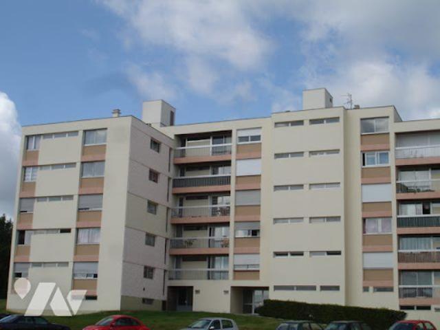 Local Commercial location à Saint-Quentin, Saint-quentin