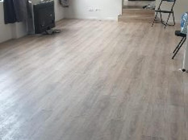 Local Commercial location à Saint-Quentin, Saint-quentin