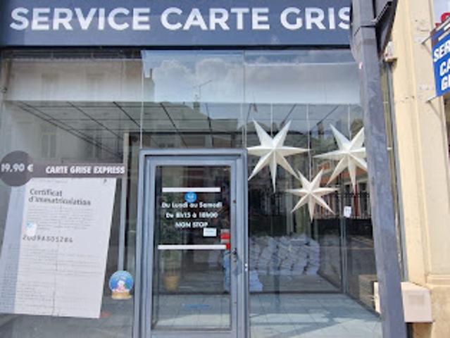 Local Commercial location à Saint-Quentin, Saint-quentin
