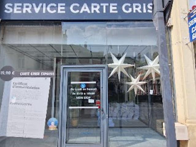 Local Commercial location à Saint-Quentin, Saint-quentin